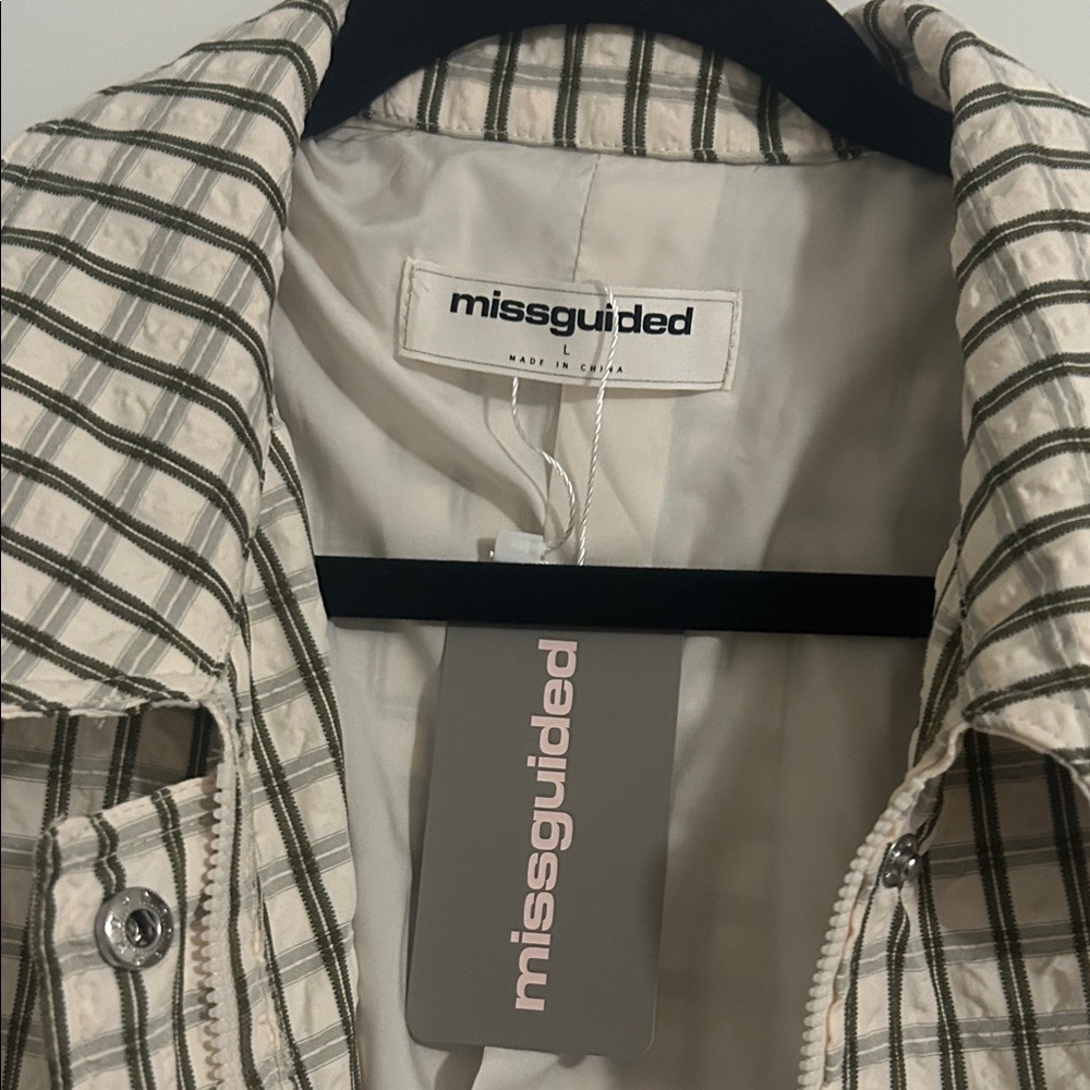 Women's Cream & Olive Lightweight Jacket - Picture 2 of 3
